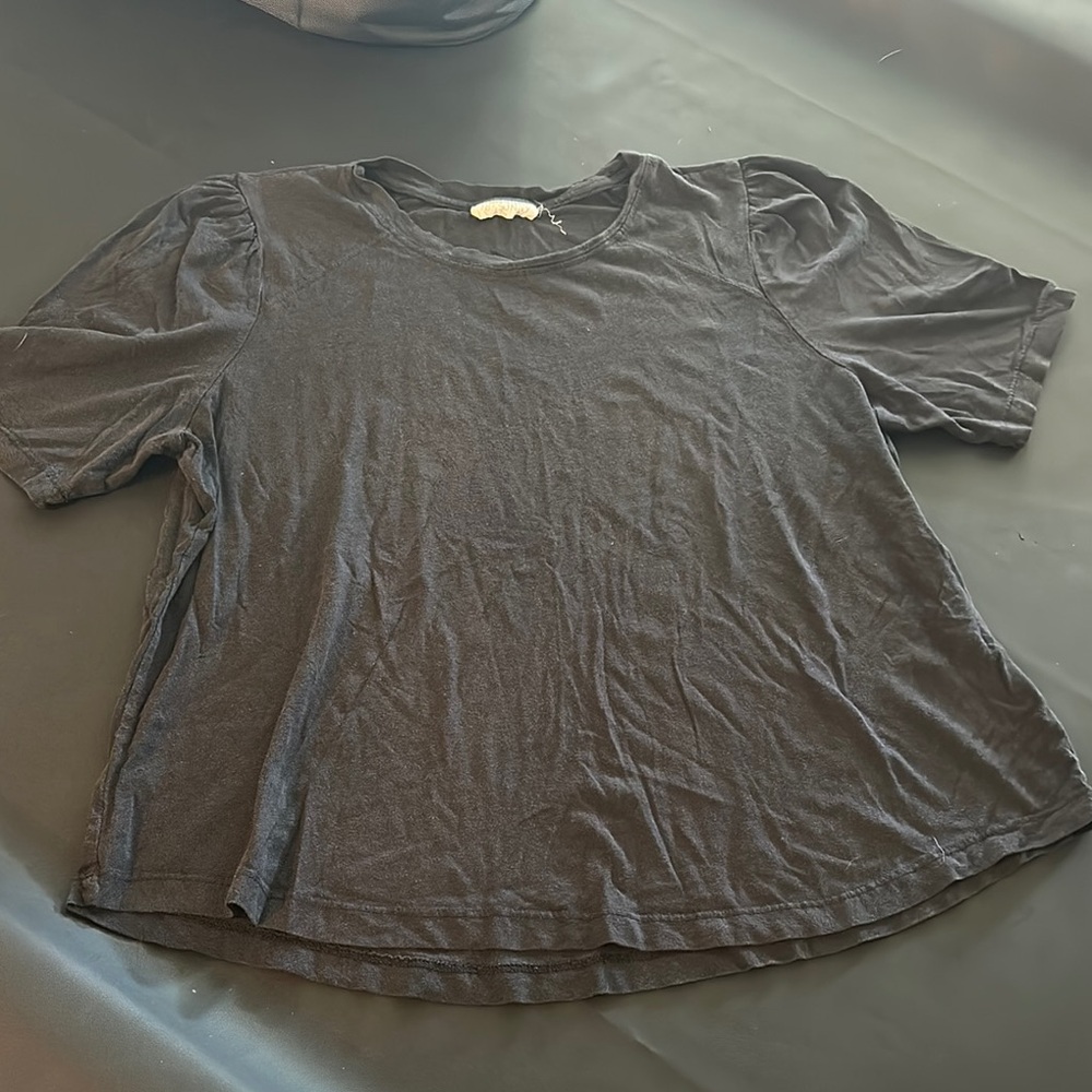 78 & Sunny Black Short Gathered Sleeve Tee